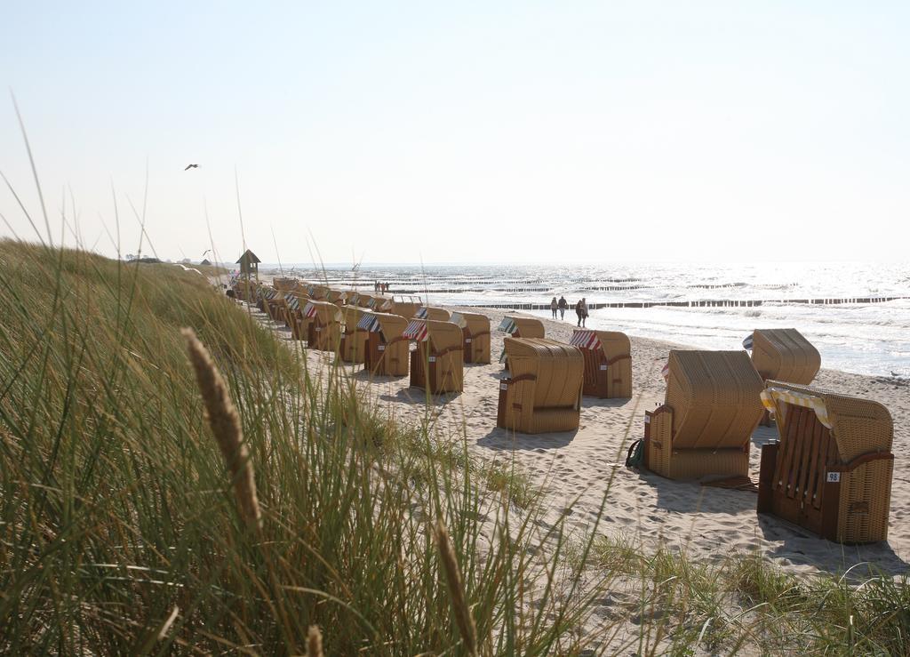 Ostseehotel Wustrow Wustrow  Exterior foto